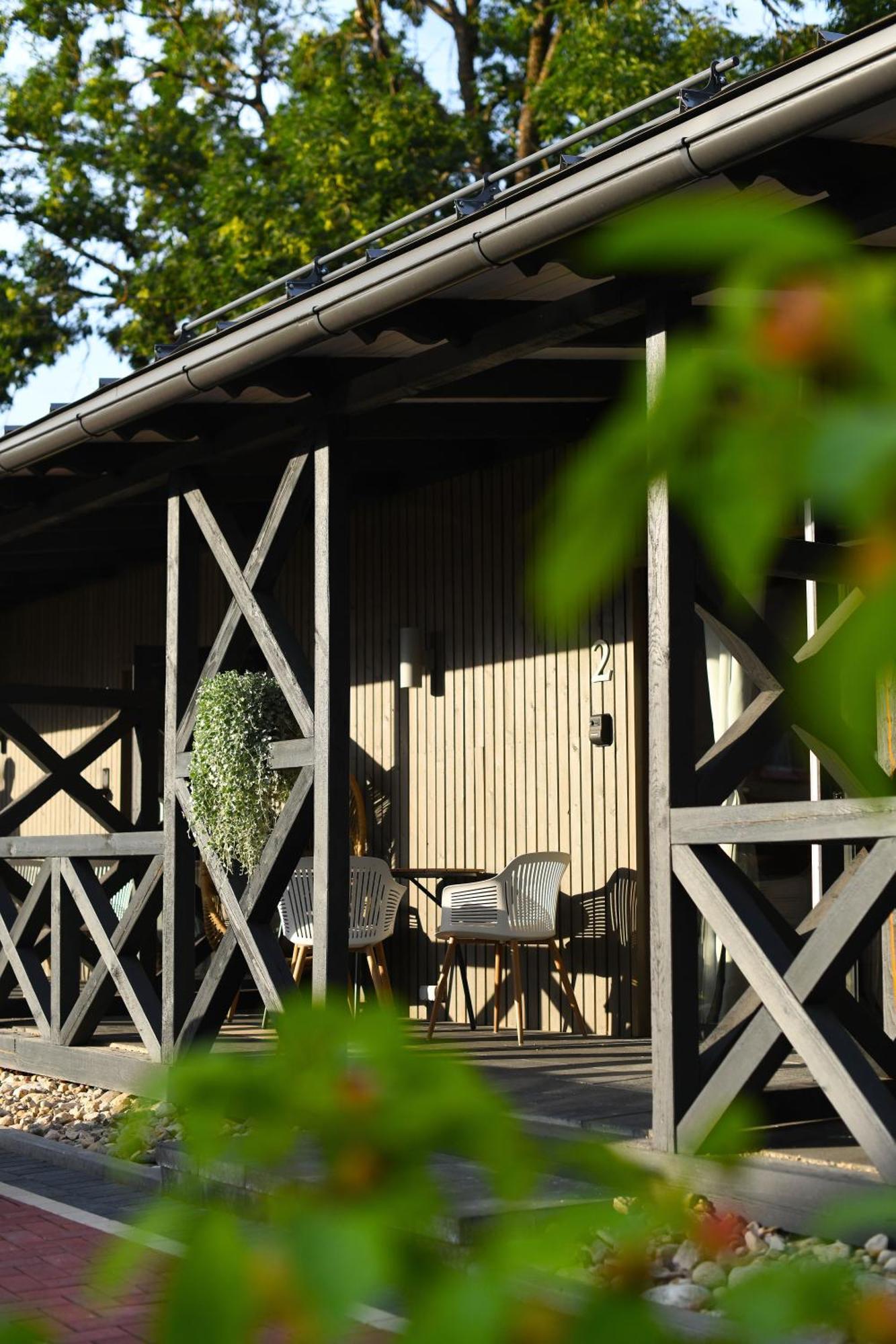 Bahnhofs Hotel อาลูคเซน์ ภายนอก รูปภาพ