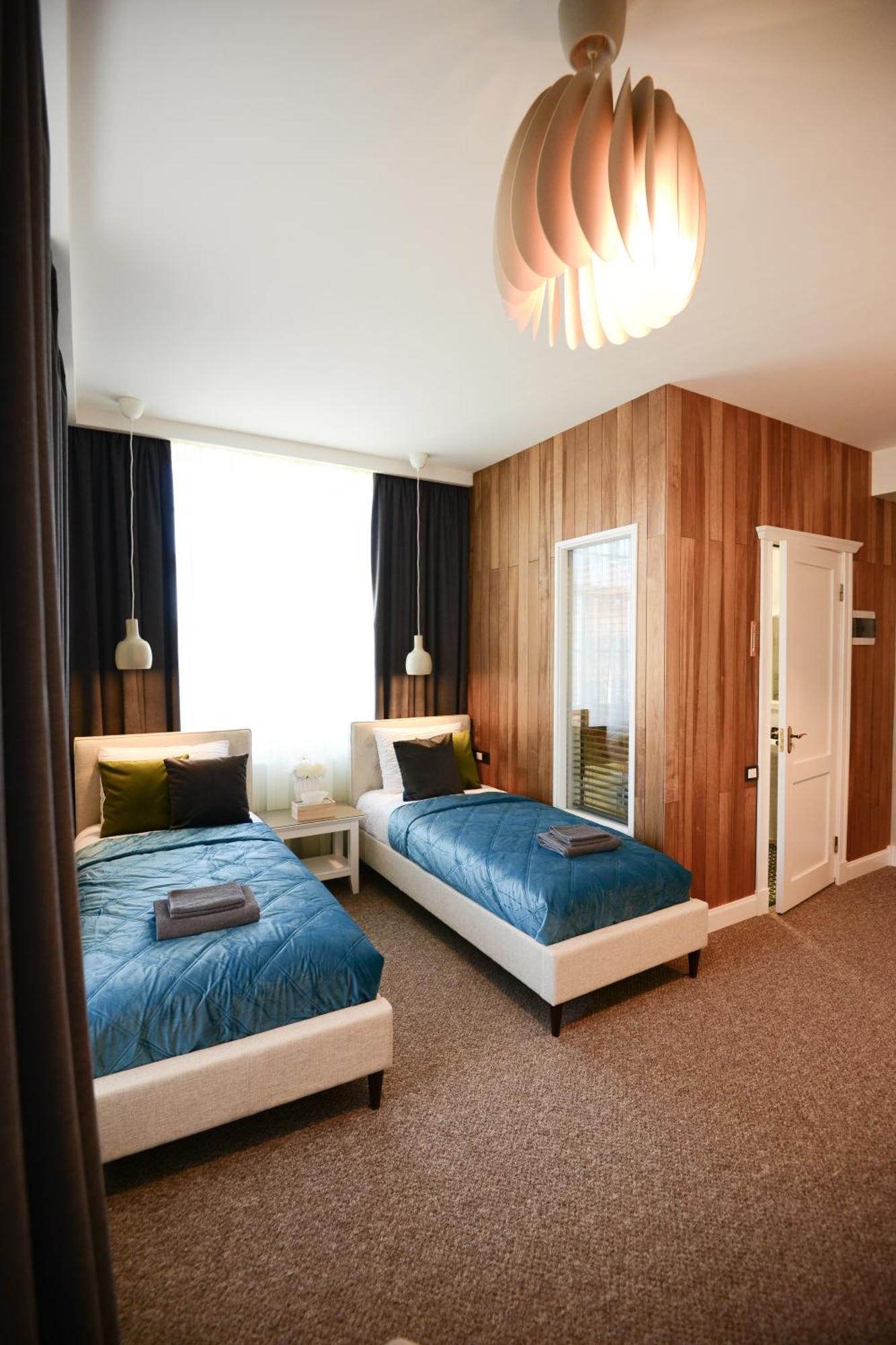 Bahnhofs Hotel อาลูคเซน์ ภายนอก รูปภาพ